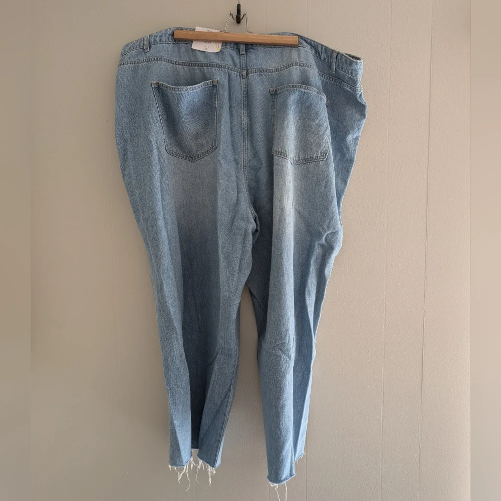 NWT Future Collective Straight Leg Jeans - Picture 5 of 9